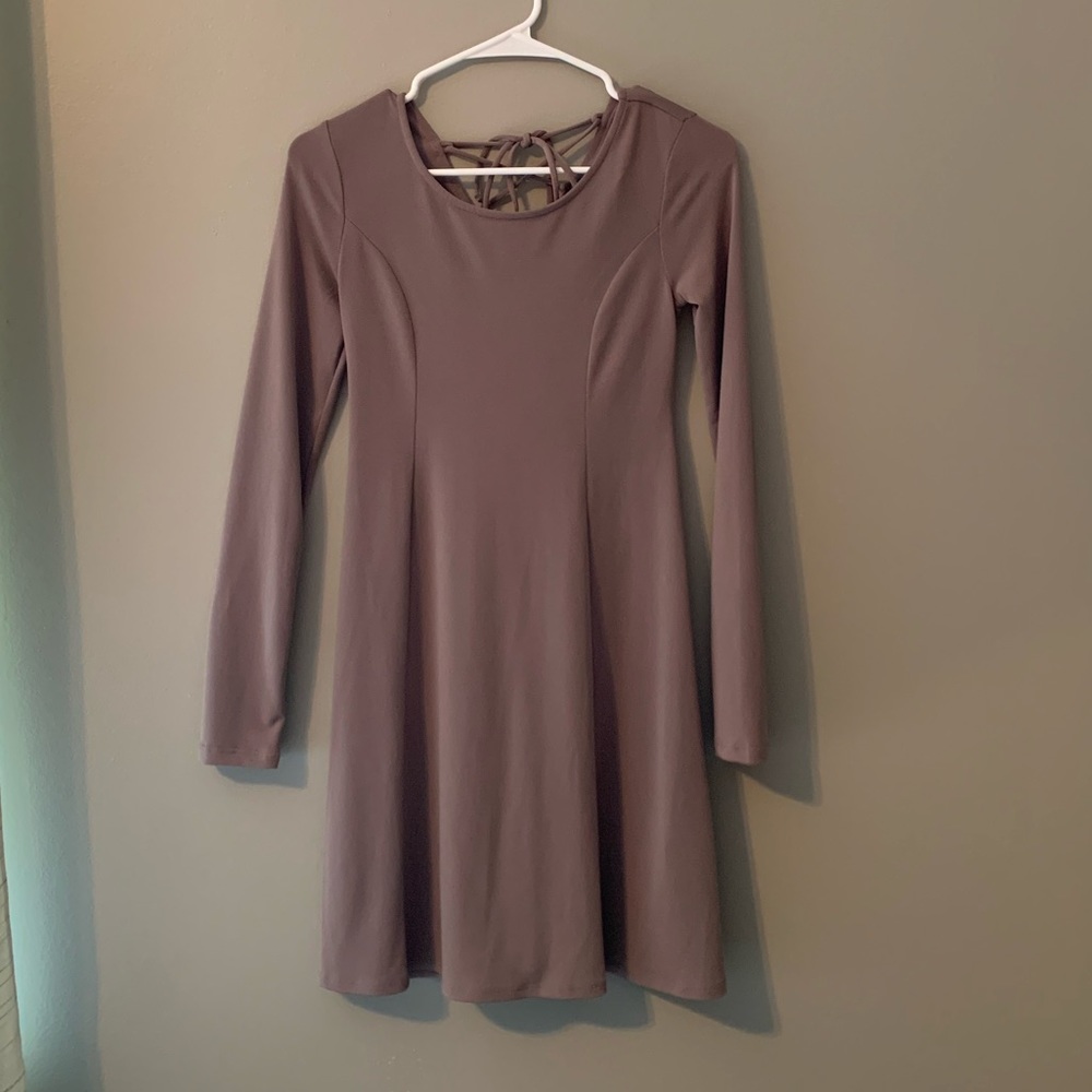 Forever 21 long sleeve lace up back dress